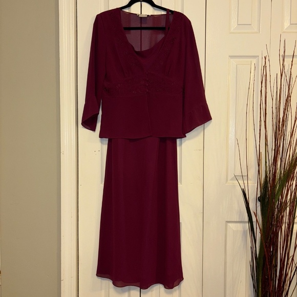 Plaza South size 8 mother of the bride burgundy dress set - Picture 8 of 15